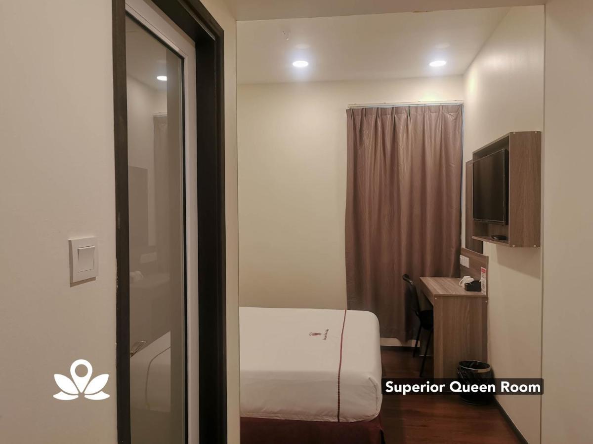 Zen Rooms Ambassador Residence Bintulu Exterior photo